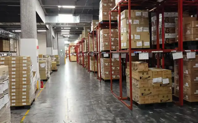 Cargo handled at a warehouse
